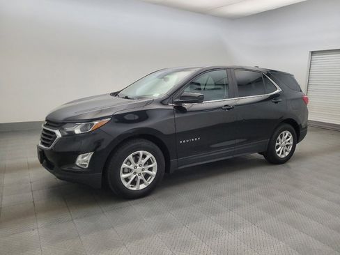 Used 2021 Chevrolet Equinox LT w/ Driver Convenience Package image 2