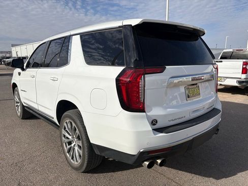 Used 2021 GMC Yukon Denali w/ Denali Premium Package image 3