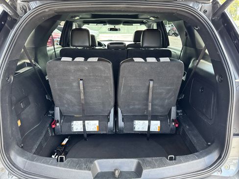 Used 2017 Ford Explorer XLT w/ Equipment Group 202A image 13