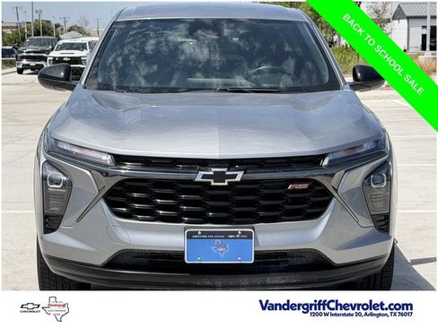 Used 2024 Chevrolet Trax RS w/ Driver Confidence Package FWD image 7