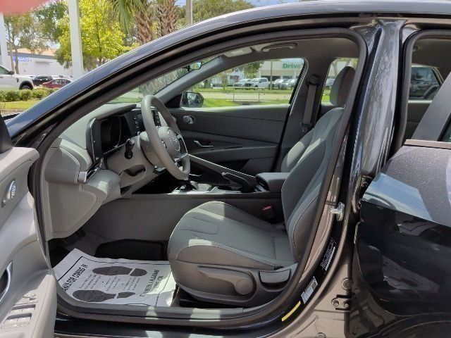 Certified 2021 Hyundai Elantra SEL FWD image 16