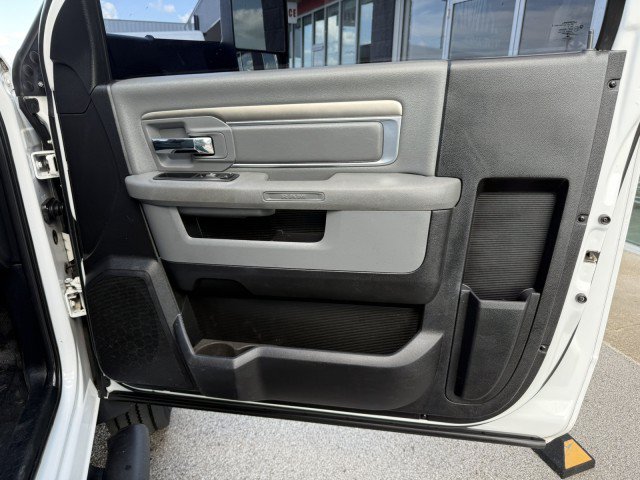 Used 2018 RAM 5500 Tradesman w/ Payload Upgrade Package RWD image 24