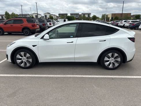 Used 2022 Tesla Model Y Performance image 2