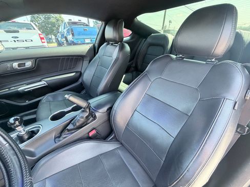Used 2018 Ford Mustang GT Premium RWD image 20