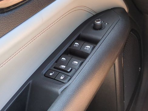 Used 2024 Jeep Compass Limited AWD/4WD image 23