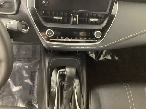 Used 2025 Toyota Corolla XSE FWD image 19