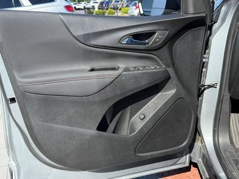 Used 2023 Chevrolet Equinox RS FWD image 9