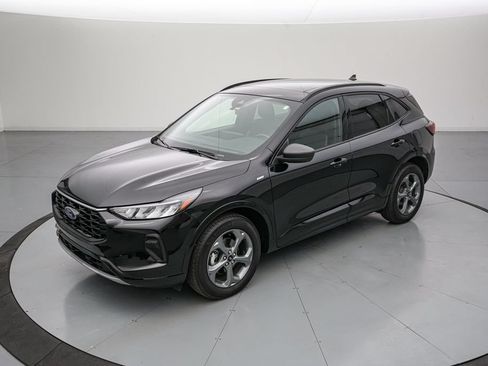 Certified 2024 Ford Escape ST-Line w/ Tech Pack #1 AWD/4WD image 8