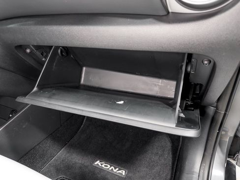 Used 2023 Hyundai Kona Limited w/ Cargo Package FWD image 20