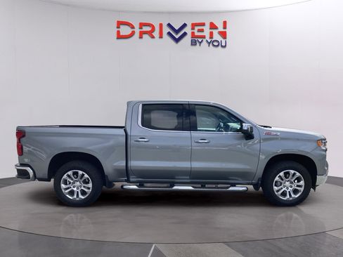 Used 2023 Chevrolet Silverado 1500 LTZ image 8