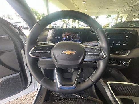 Used 2025 Chevrolet Equinox LT image 13