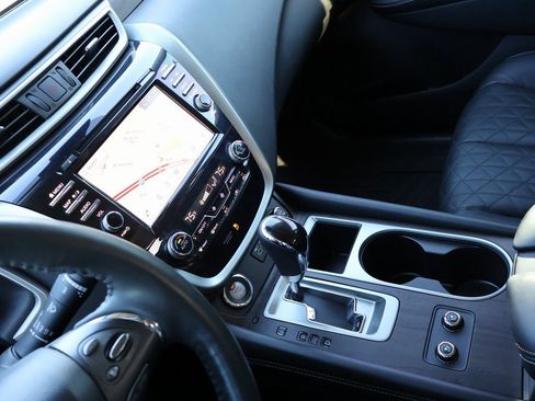 Used 2023 Nissan Murano Platinum w/ Cargo Package image 19