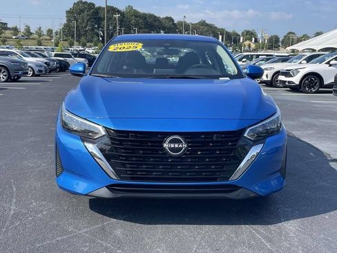Used 2025 Nissan Sentra SV FWD image 2