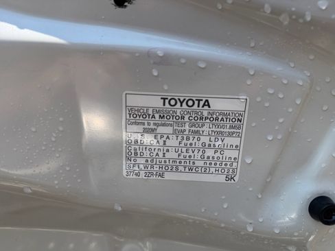Used 2020 Toyota Corolla LE w/ Carpet Mat Package (TMS) FWD image 35