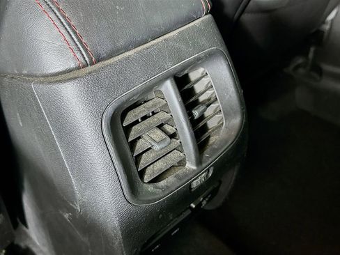 Used 2019 Jeep Cherokee Trailhawk w/ Cold Weather Group image 32