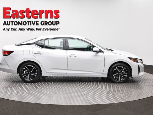 Used 2024 Nissan Sentra SV FWD image 4