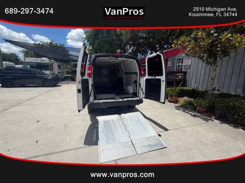 Used 2013 Chevrolet Express 3500 Extended RWD image 12