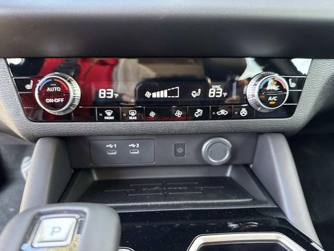 New 2026 Mitsubishi Outlander SE FWD image 30