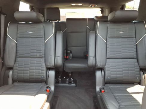 Certified 2026 Cadillac Escalade Platinum Luxury w/ LPO, Floor Liner Package AWD/4WD image 40