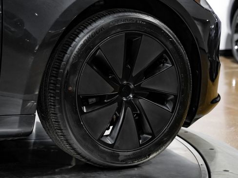 Used 2024 Tesla Model 3 Standard Range RWD image 51