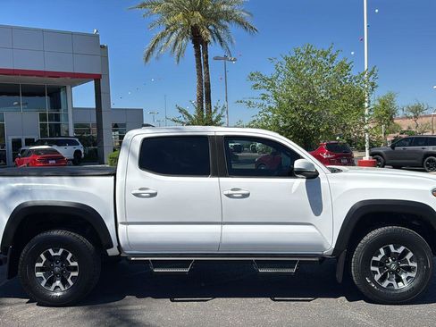 Used 2019 Toyota Tacoma TRD Off-Road image 8