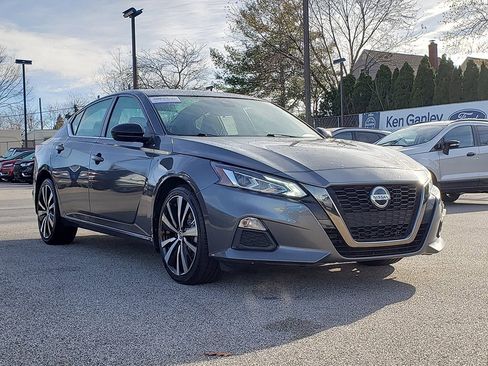 Used 2021 Nissan Altima 2.5 SR image 3