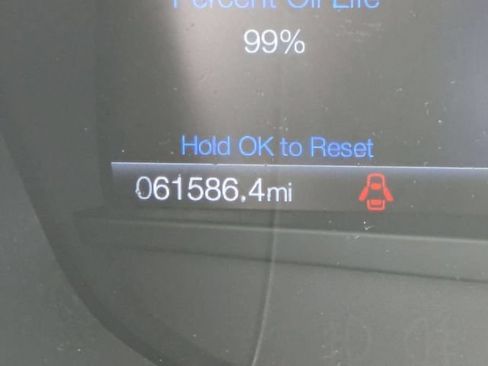 Used 2020 Ford Fusion SE FWD image 12