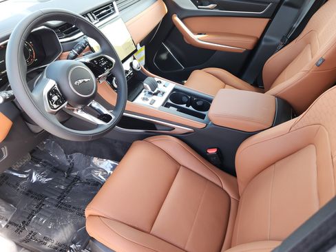 New 2026 Jaguar F-PACE R-Dynamic S image 13