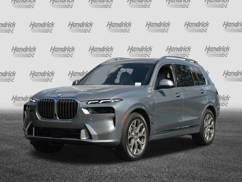 Certified 2026 BMW X7 xDrive40i AWD/4WD image 7
