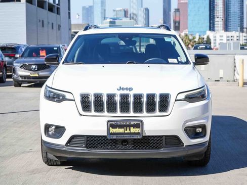 Used 2022 Jeep Cherokee Latitude Lux w/ Sun & Sound Group FWD image 2