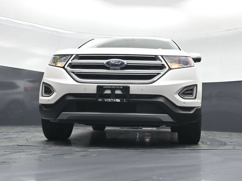 Used 2018 Ford Edge Titanium w/ Equipment Group 302A AWD/4WD image 45