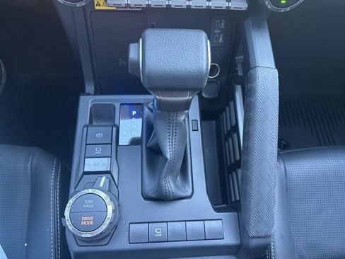 Used 2025 Toyota 4Runner Limited image 20