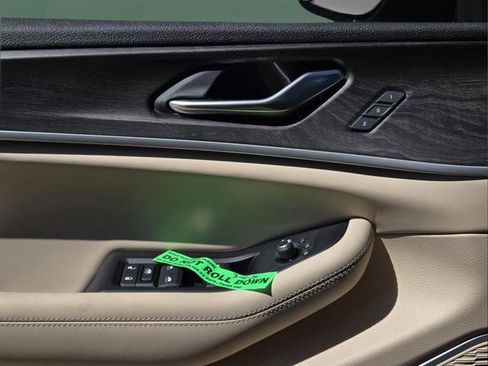 New 2026 Jeep Grand Cherokee Limited RWD image 17