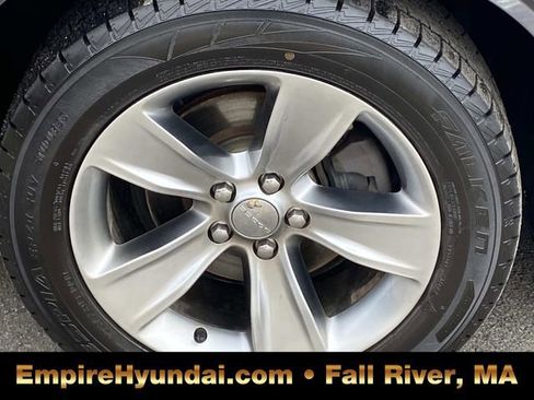 Used 2018 Dodge Challenger SXT image 28