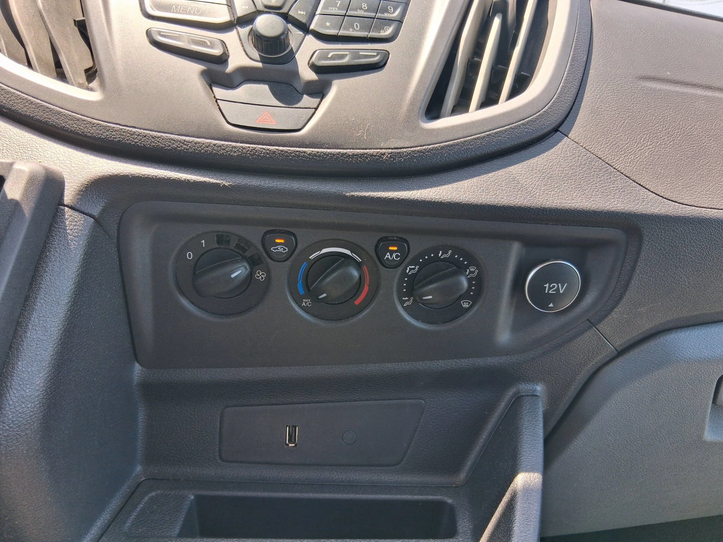 Used 2019 Ford Transit 150 XL RWD image 39