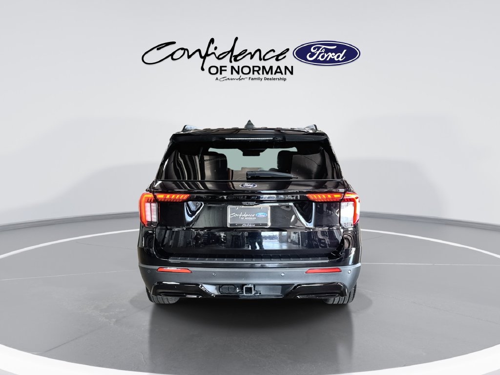 Certified 2026 Ford Explorer ST-Line w/ ST-Line Street Pack RWD image 7