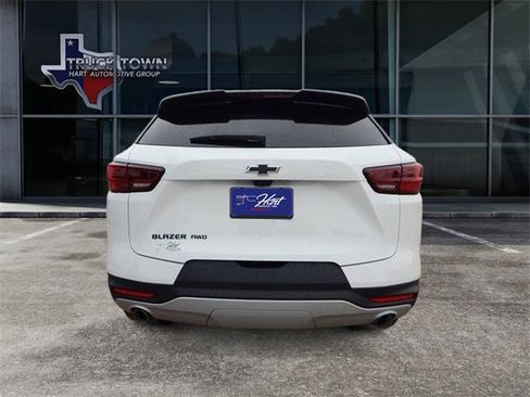 New 2026 Chevrolet Blazer LT w/ LPO, Black Sport Package image 4