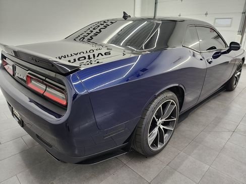 Used 2017 Dodge Challenger R/T Scat Pack RWD image 5