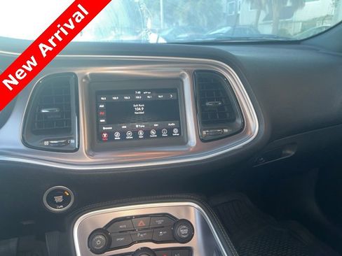 Used 2021 Dodge Challenger SXT w/ Driver Convenience Group image 19