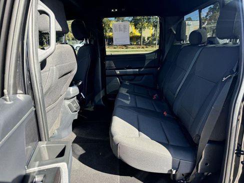 Used 2022 Ford F150 XLT w/ Equipment Group 302A High RWD image 11