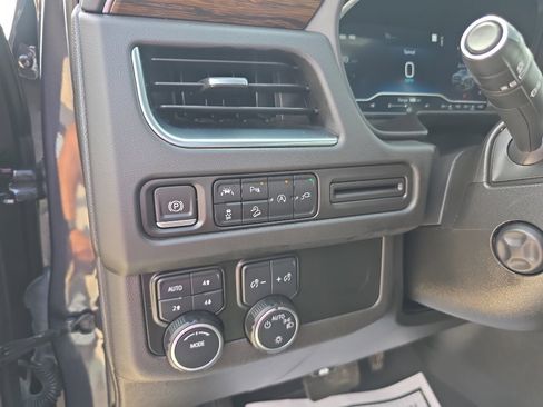 Used 2022 Chevrolet Tahoe Premier w/ Texas Edition AWD/4WD image 13