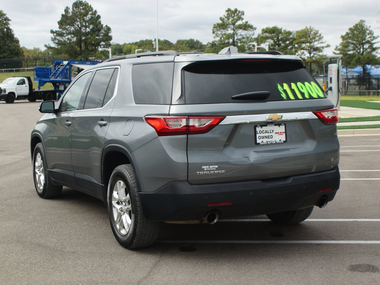 Used 2020 Chevrolet Traverse LT FWD image 13