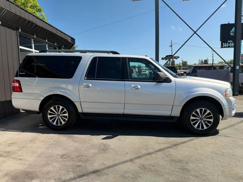 Used 2017 Ford Expedition EL XLT AWD/4WD image 5