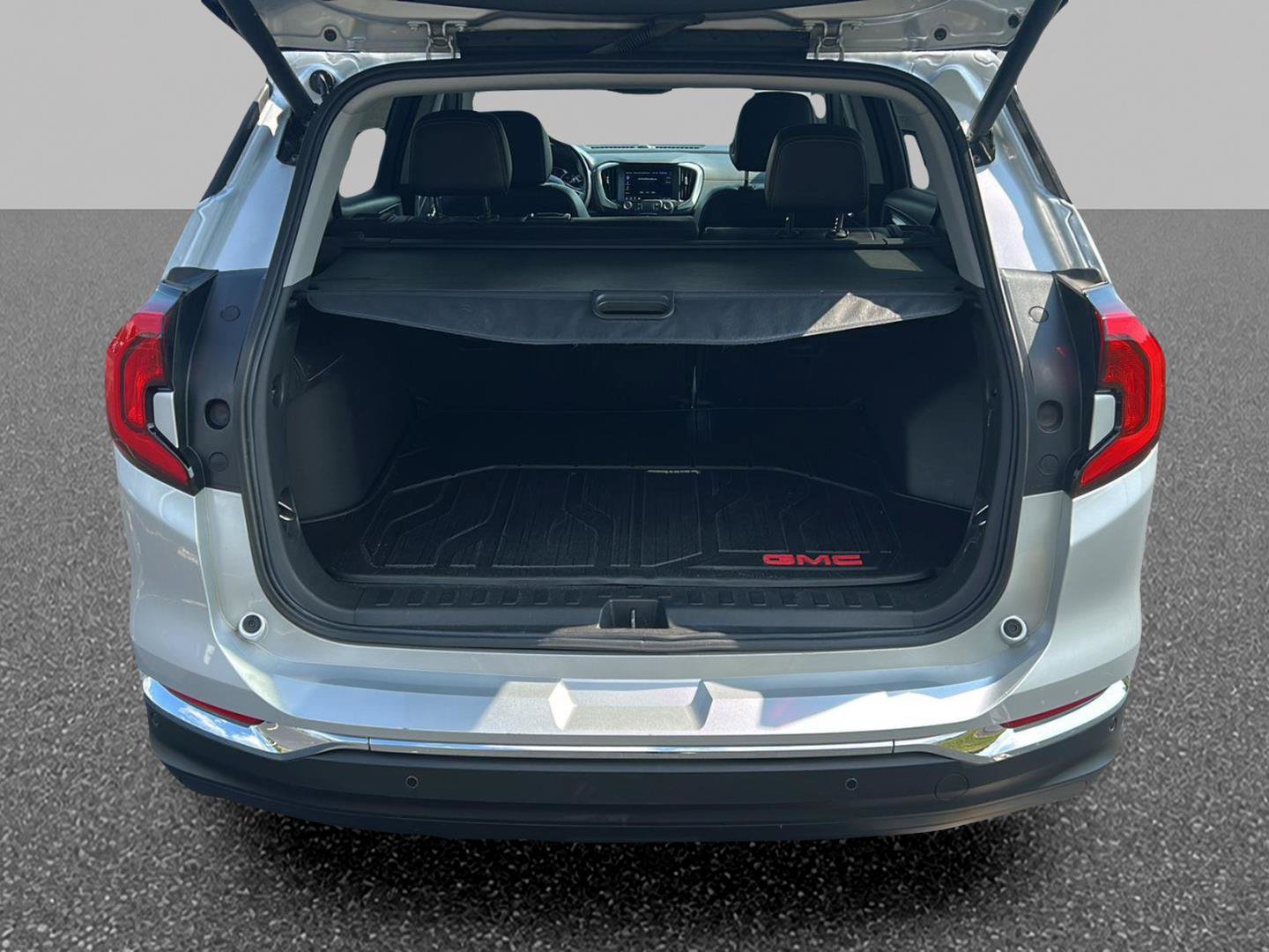 Certified 2021 GMC Terrain SLT w/ LPO, Floor Liner Package FWD image 7