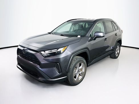 Used 2025 Toyota RAV4 XLE FWD image 3