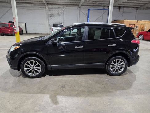 Used 2016 Toyota RAV4 Limited AWD/4WD image 4