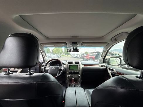 Used 2016 Lexus GX 460 w/ Premium Package AWD/4WD image 23