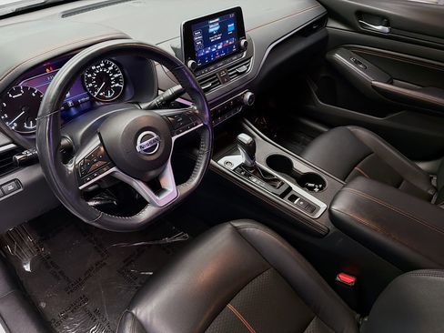Used 2022 Nissan Altima 2.5 SR w/ Midnight Edition Package AWD/4WD image 7