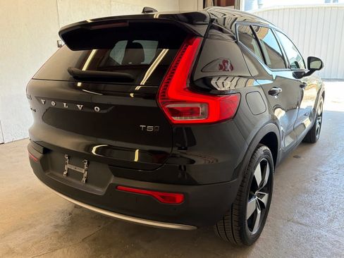 Used 2019 Volvo XC40 T5 Momentum AWD/4WD image 5