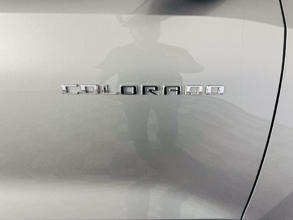 Used 2024 Chevrolet Colorado LT RWD image 30